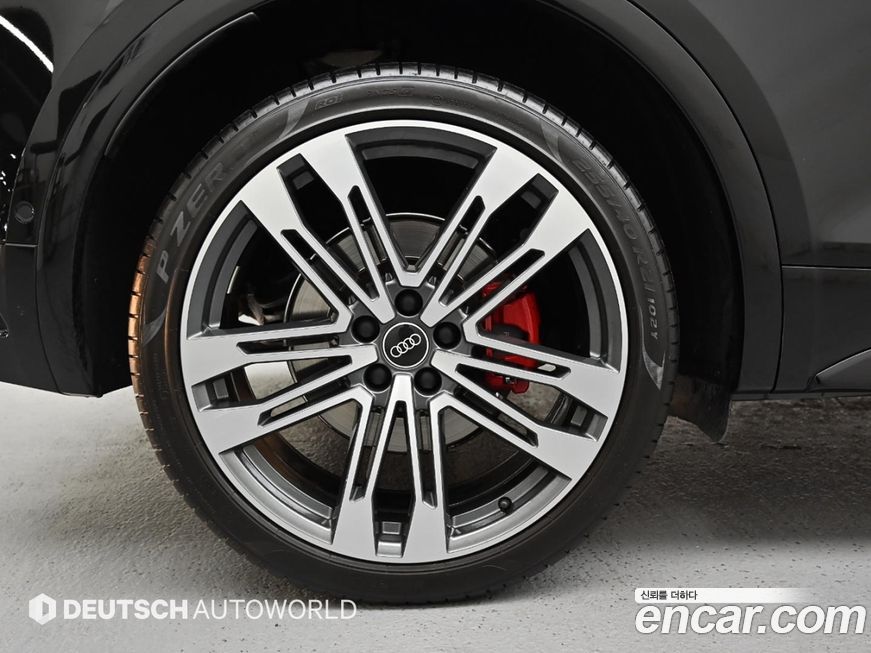 Audi SQ5 2022