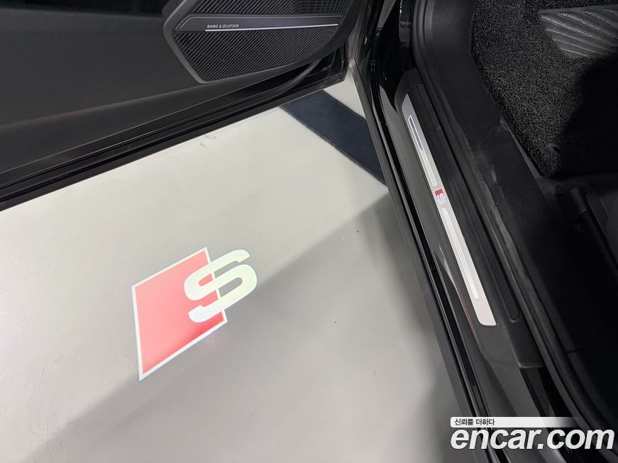 Audi SQ5 2022