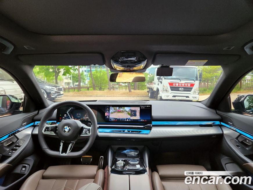BMW 5-Series 2025