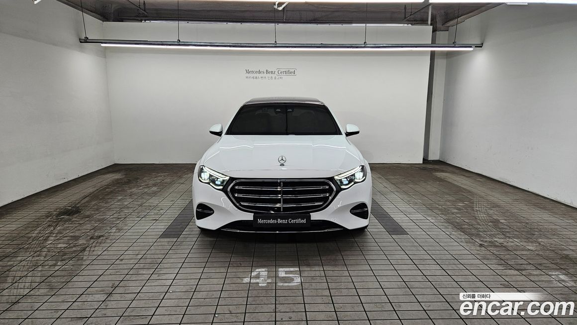 Mercedes-Benz E-Class 2024