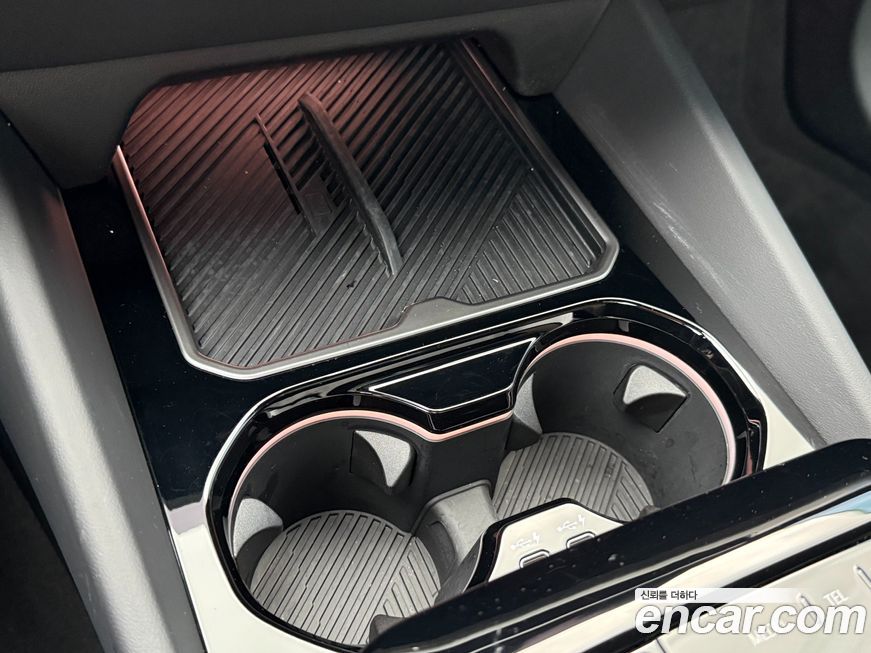 BMW 5-Series 2025