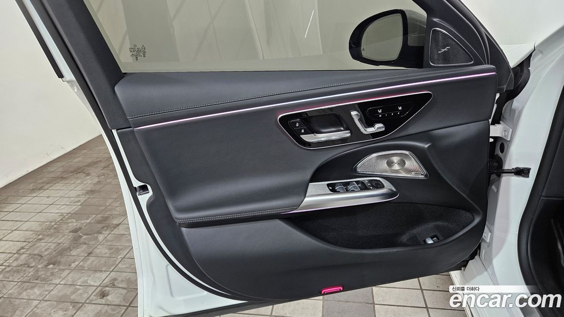 Mercedes-Benz E-Class 2024