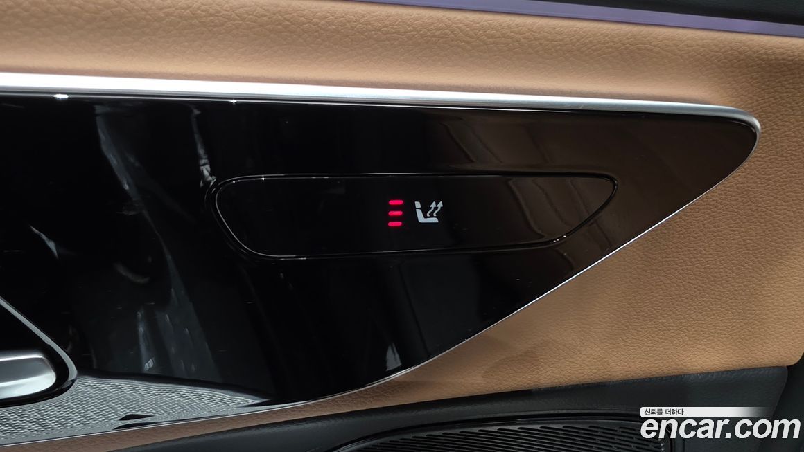 Mercedes-Benz E-Class 2025