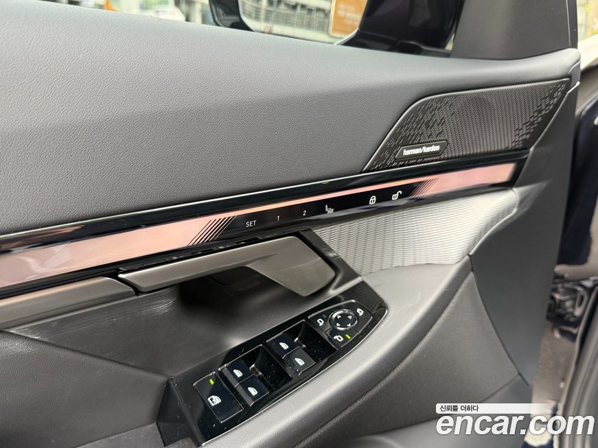 BMW 5-Series 2025