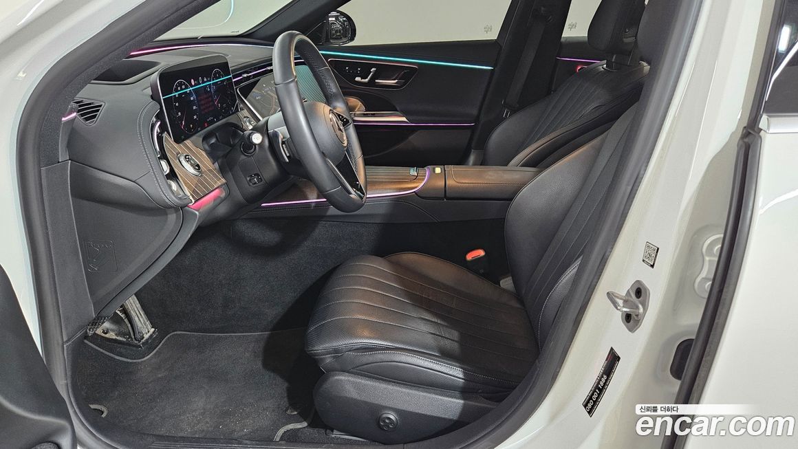 Mercedes-Benz E-Class 2024