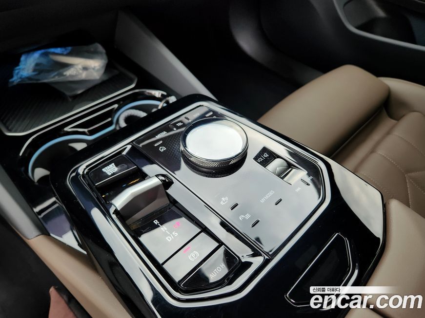 BMW 5-Series 2025