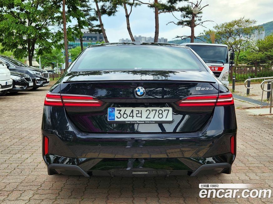 BMW 5-Series 2025