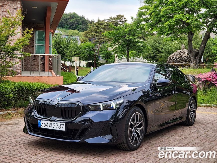BMW 5-Series 2025