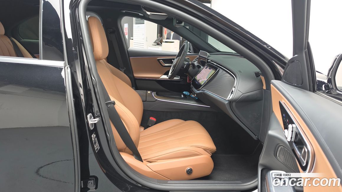 Mercedes-Benz E-Class 2025