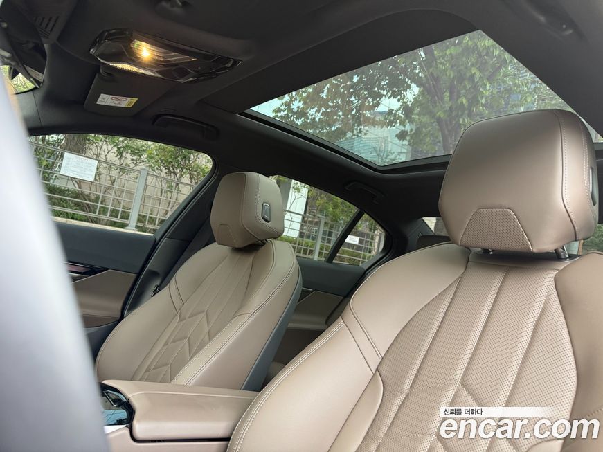 BMW 5-Series 2025