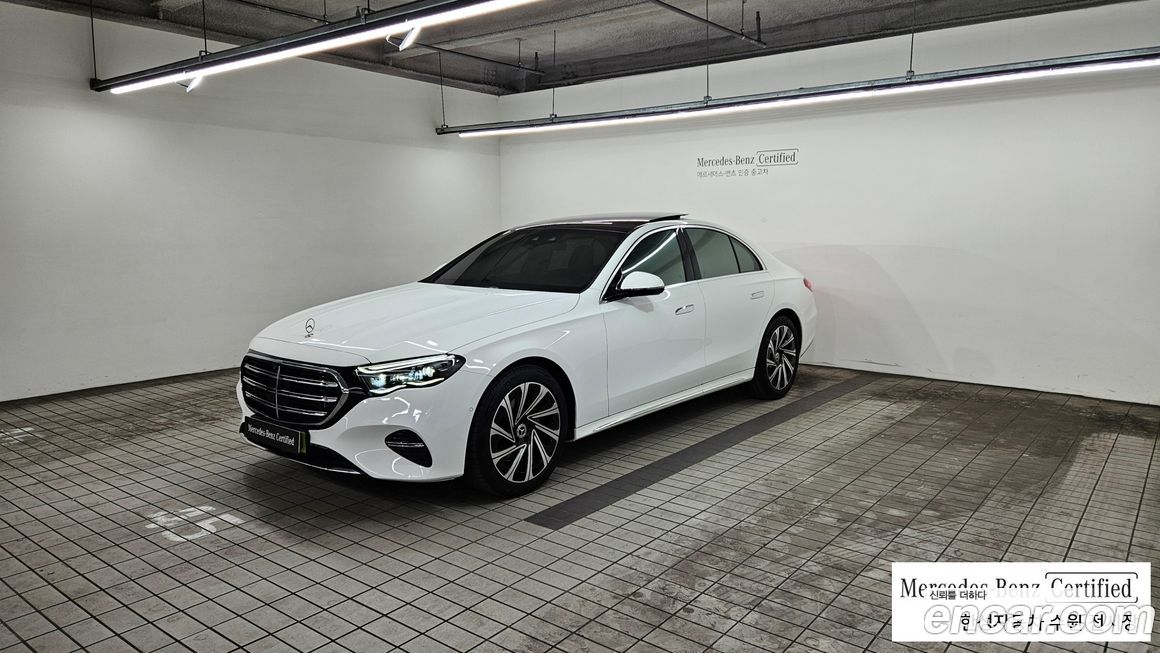 Mercedes-Benz E-Class 2024