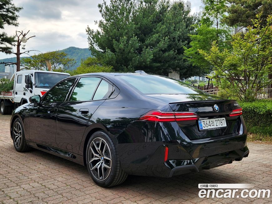 BMW 5-Series 2025