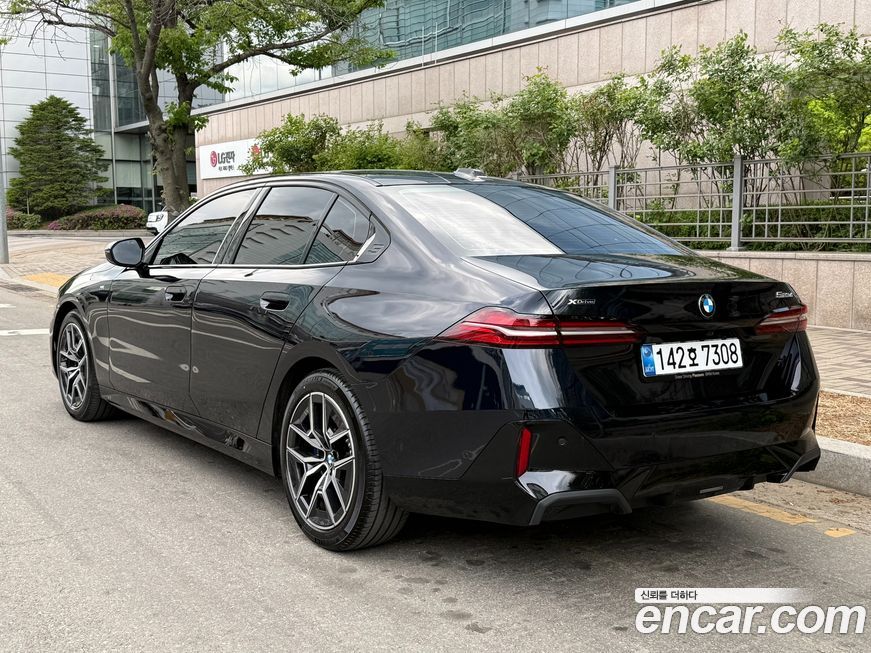 BMW 5-Series 2025