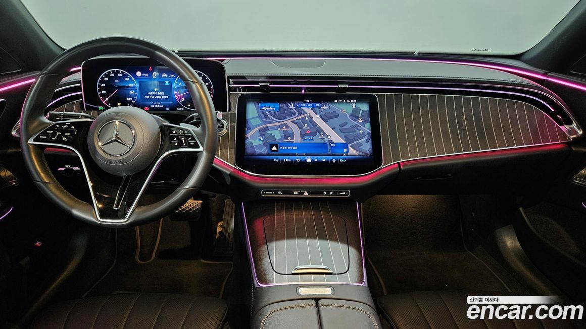 Mercedes-Benz E-Class 2024