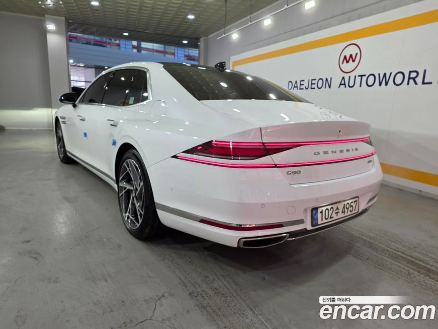 Genesis G90 2023