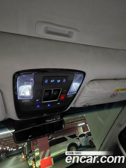 Hyundai Staria 2025