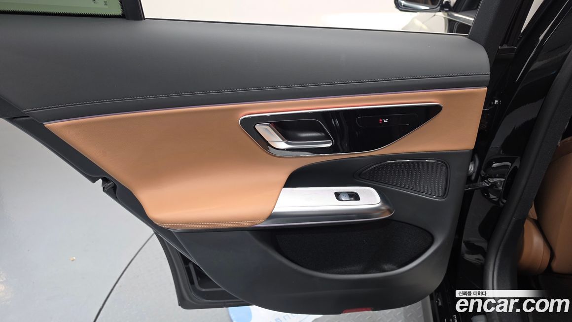 Mercedes-Benz E-Class 2025