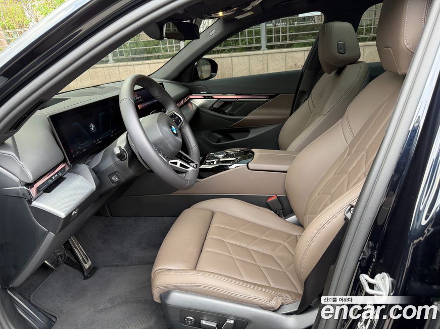 BMW 5-Series 2025