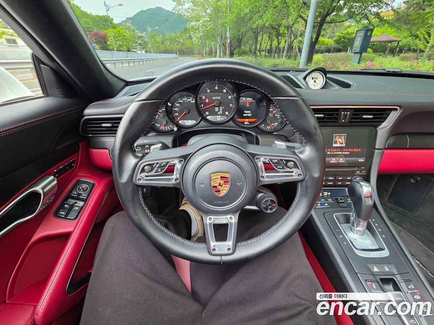 Porsche 911 2019