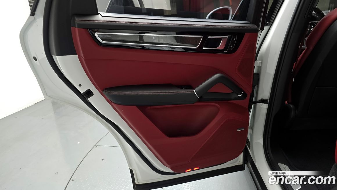 Porsche Cayenne 2022