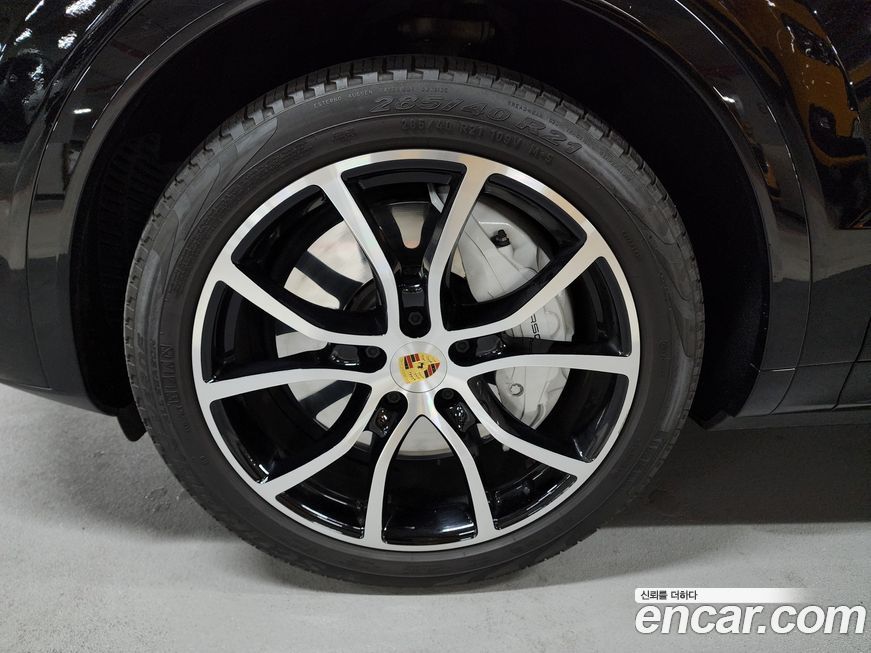 Porsche Cayenne 2021
