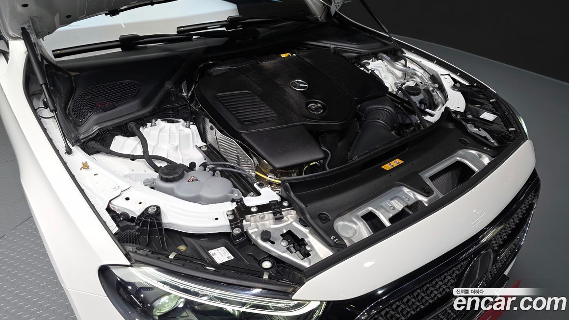 Mercedes-Benz E-Class 2025