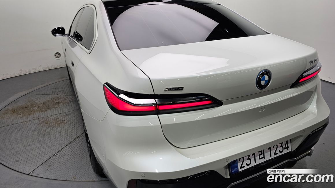 BMW 7-Series 2024