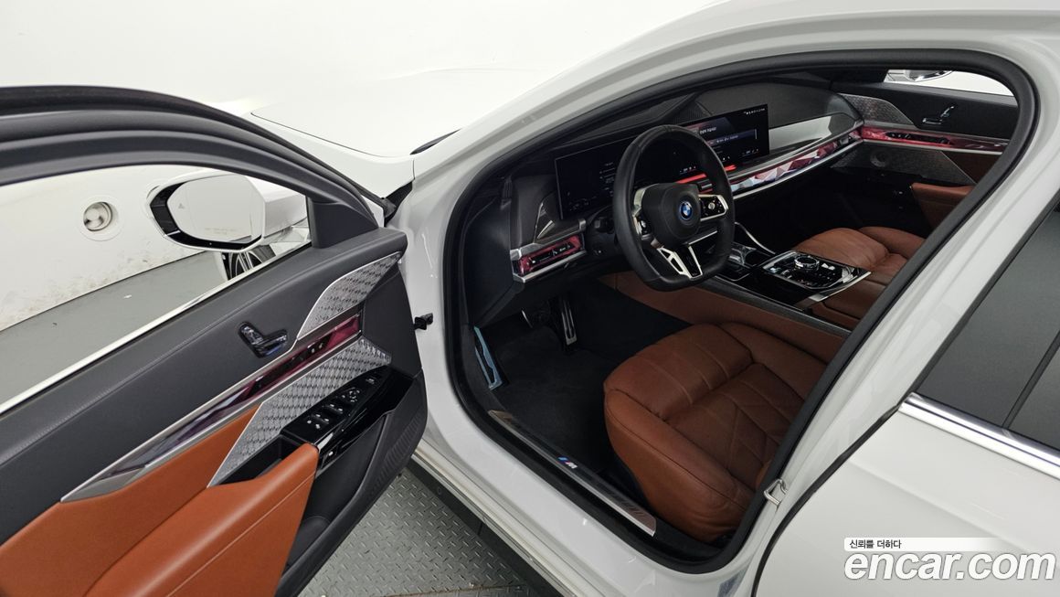 BMW 7-Series 2024