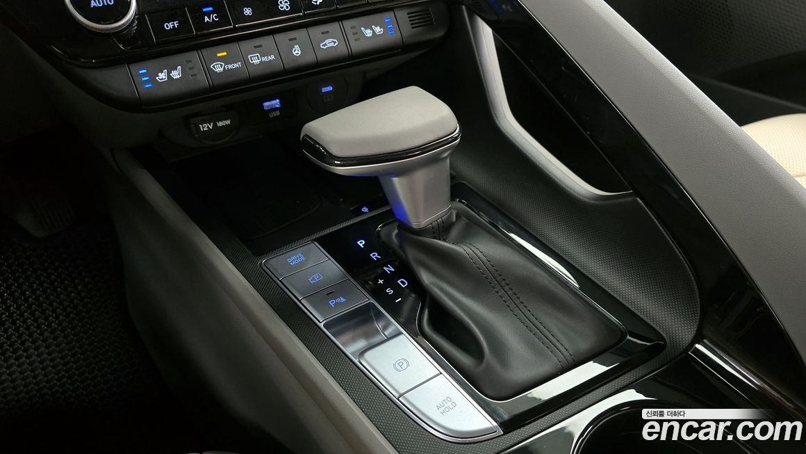 Hyundai AVANTE 2025