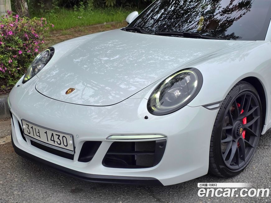 Porsche 911 2019