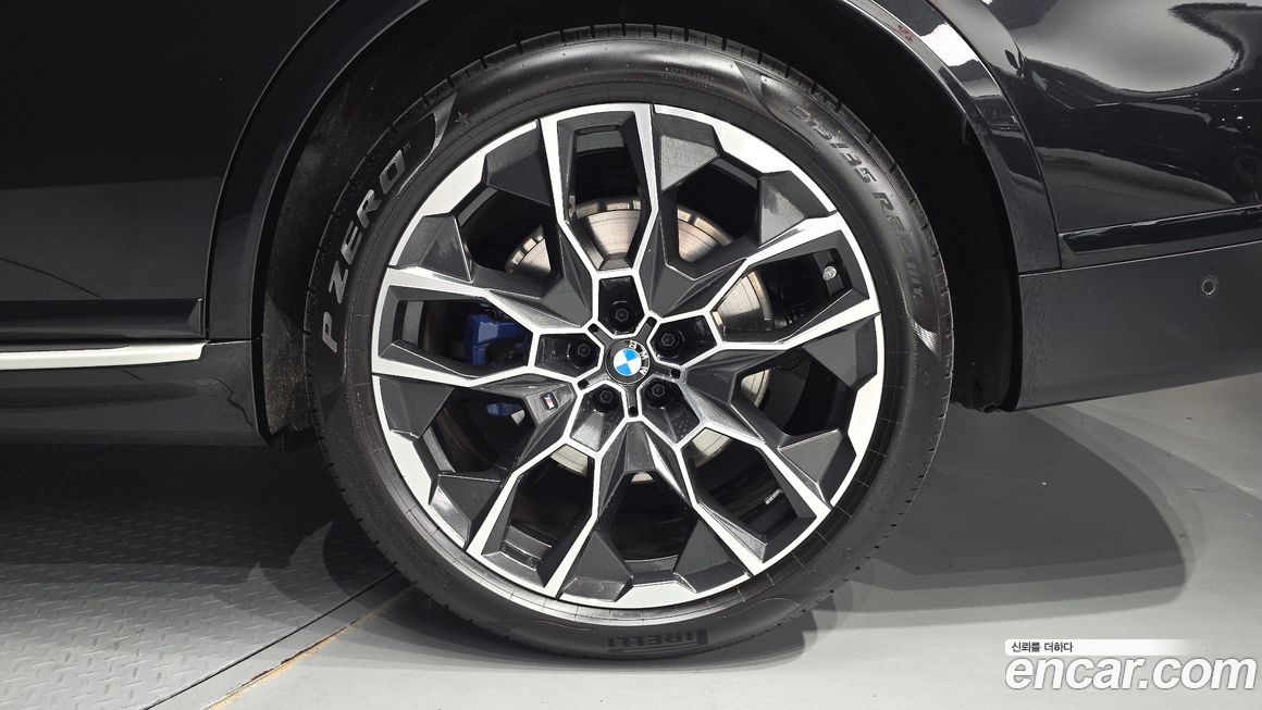BMW X7 2025