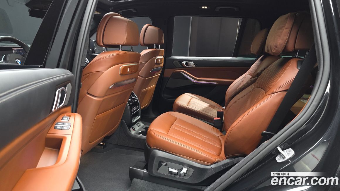 BMW X7 2025