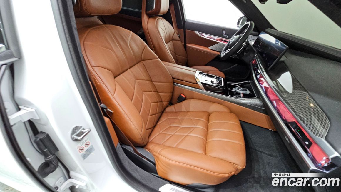 BMW 7-Series 2024