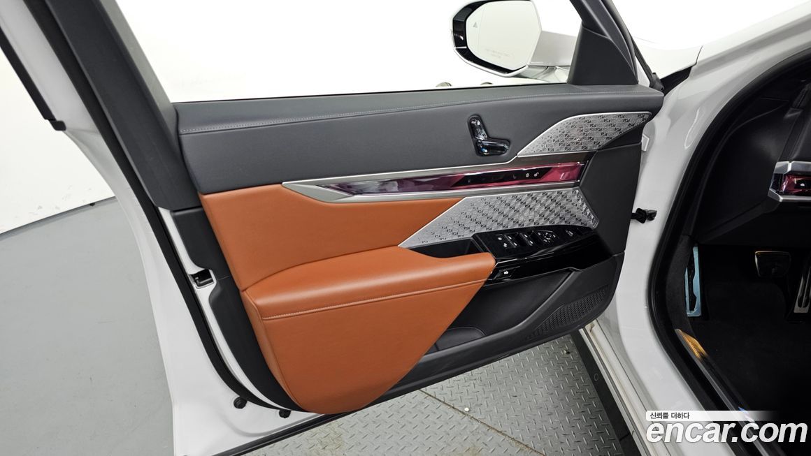 BMW 7-Series 2024