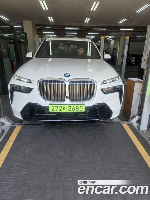 BMW X7 2025