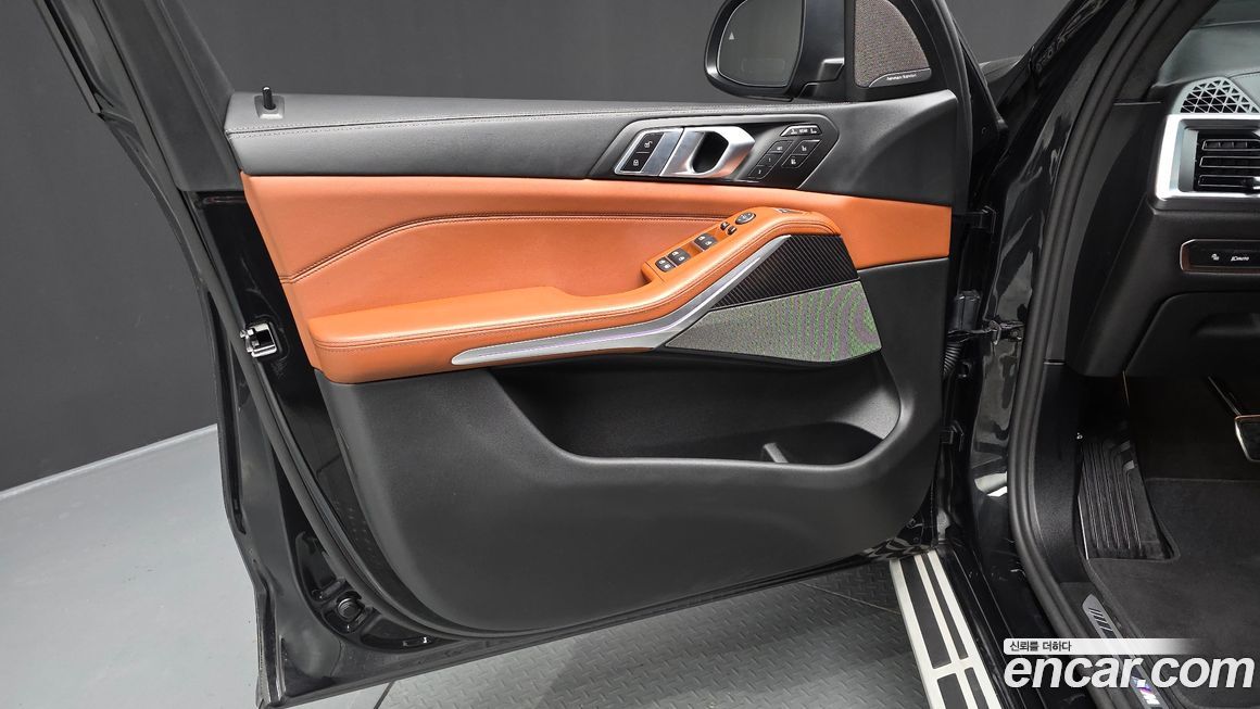 BMW X7 2025