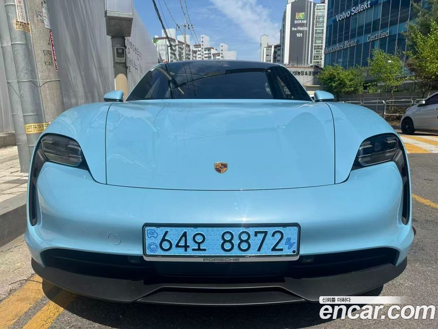 Porsche Taycan 2024