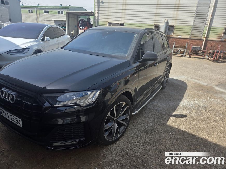 Audi Q7 2023