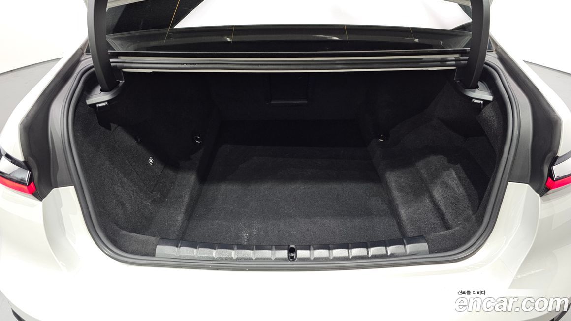 BMW 7-Series 2024