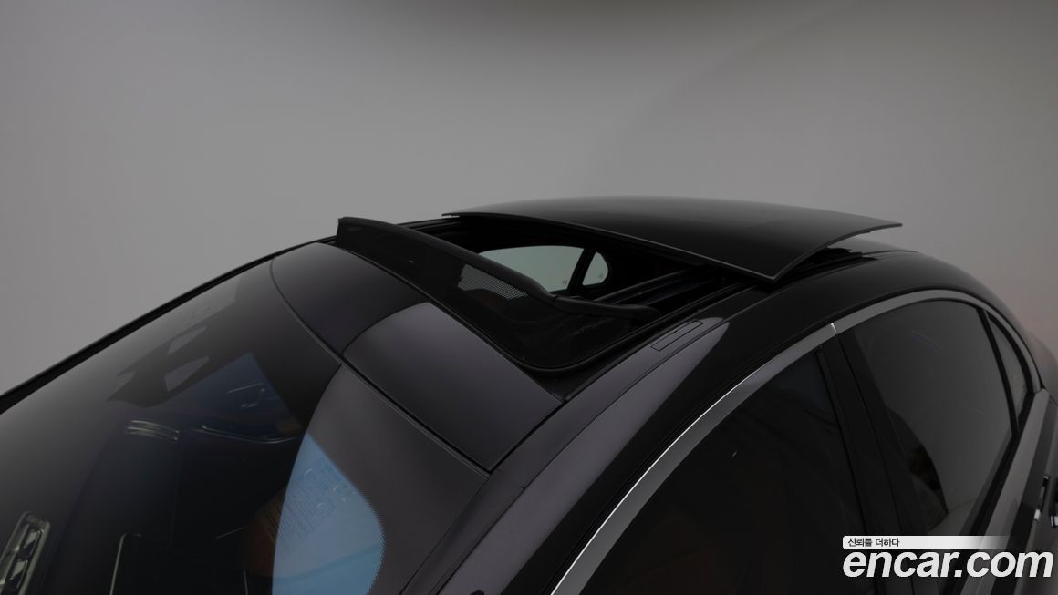 Mercedes-Benz S-Class 2026