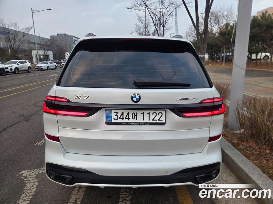 BMW X7 2025