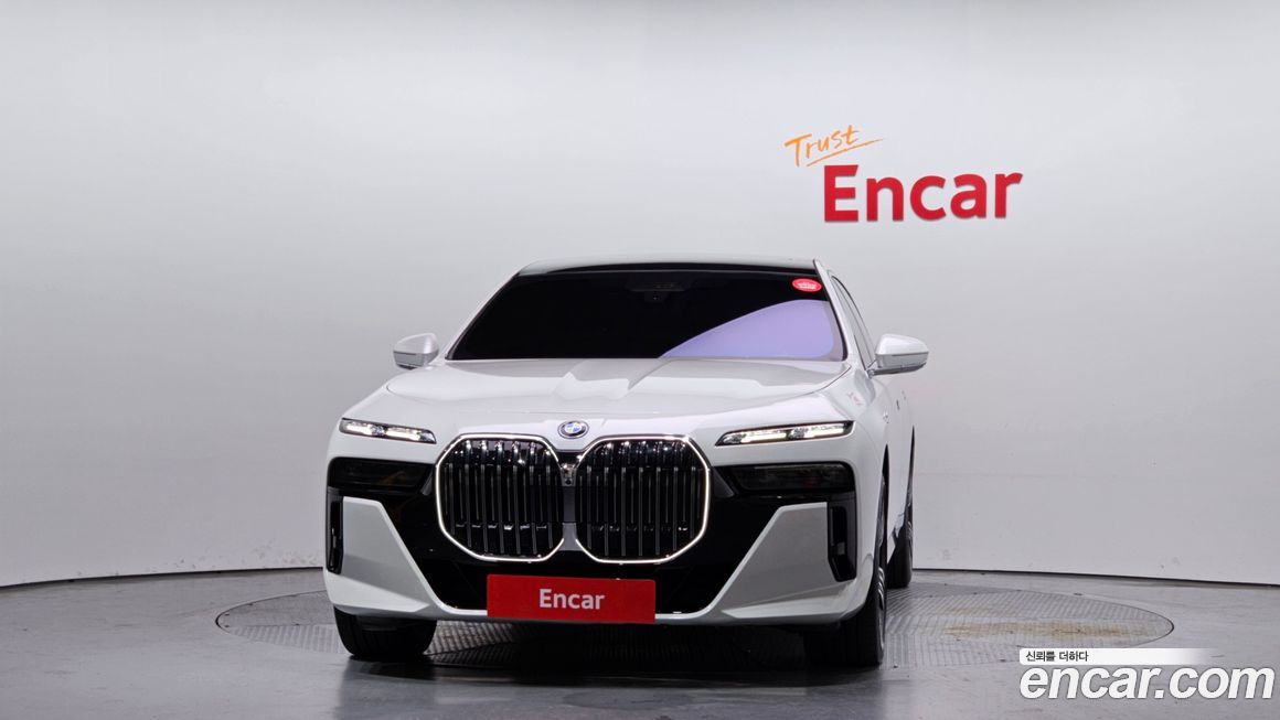 BMW 7-Series 2024