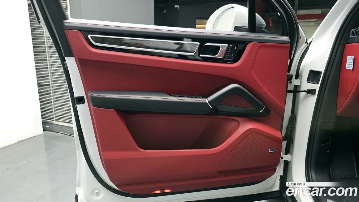 Porsche Cayenne 2022