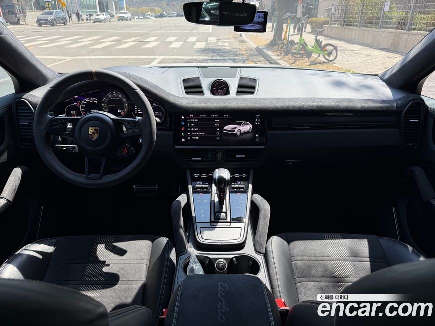 Porsche Cayenne 2022