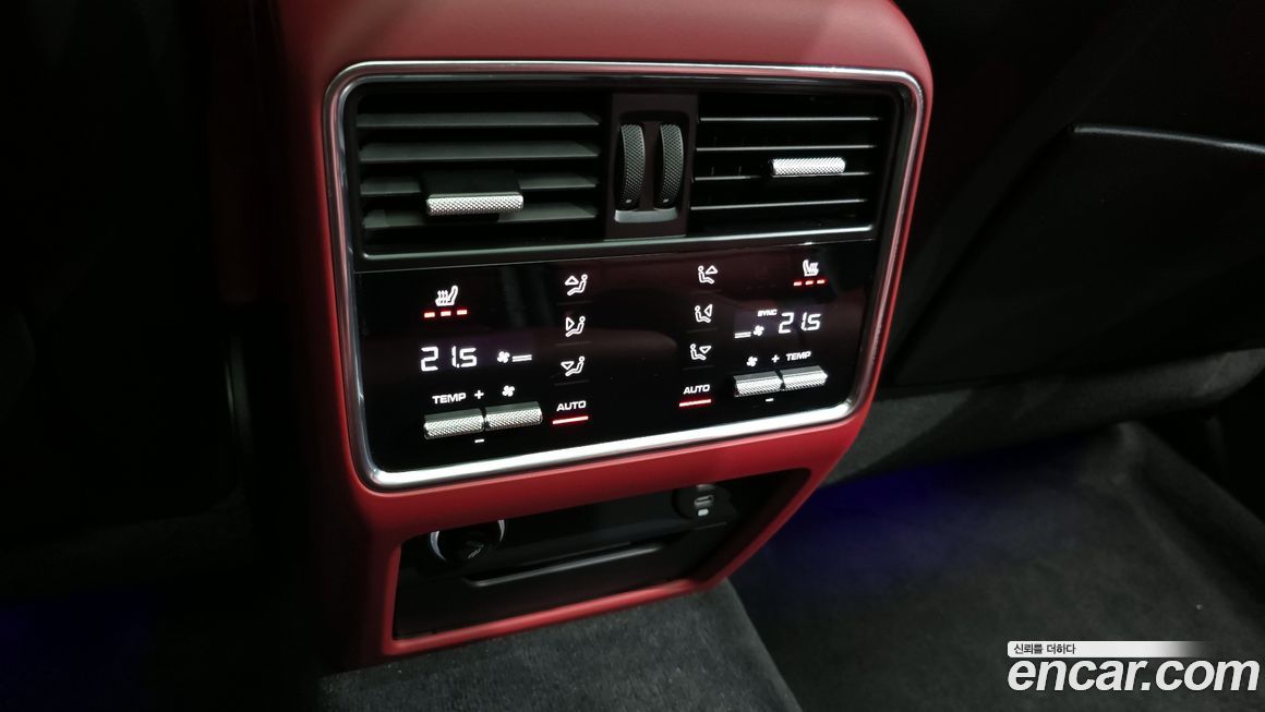 Porsche Cayenne 2022