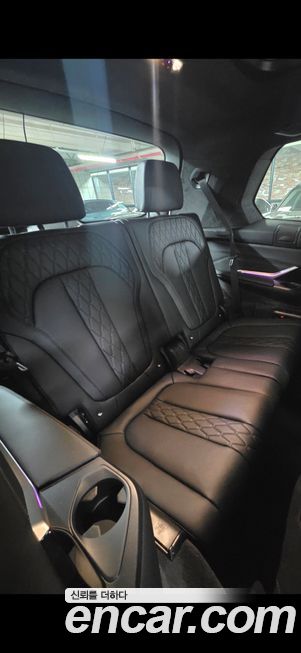BMW X7 2025