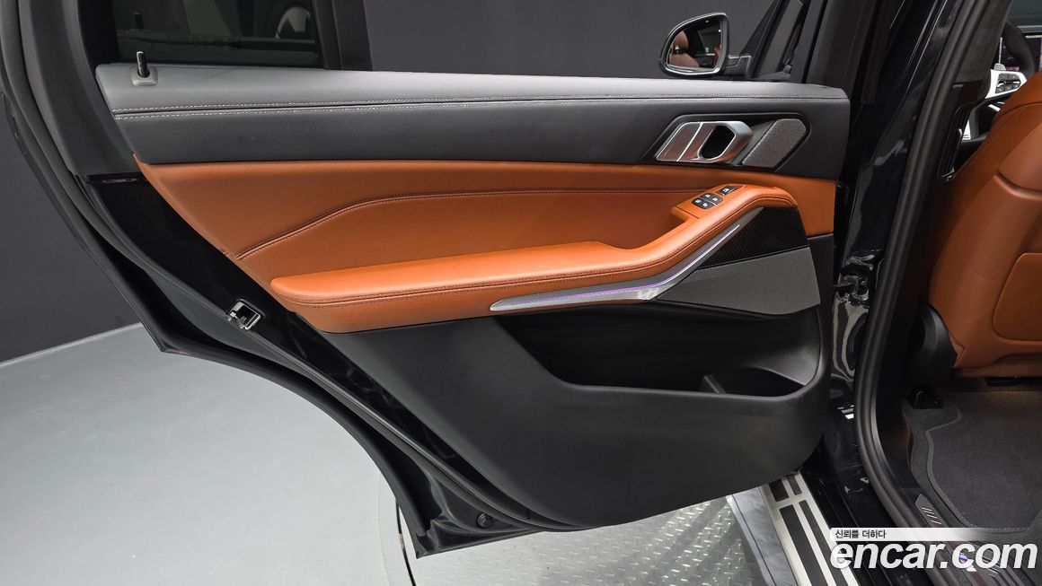 BMW X7 2025