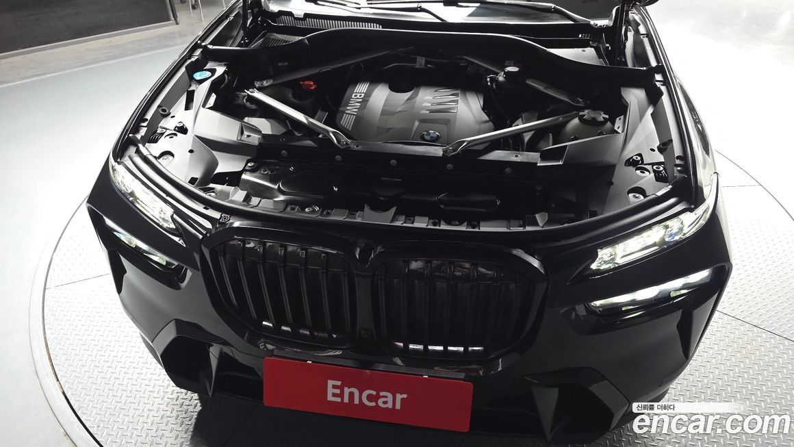 BMW X7 2025
