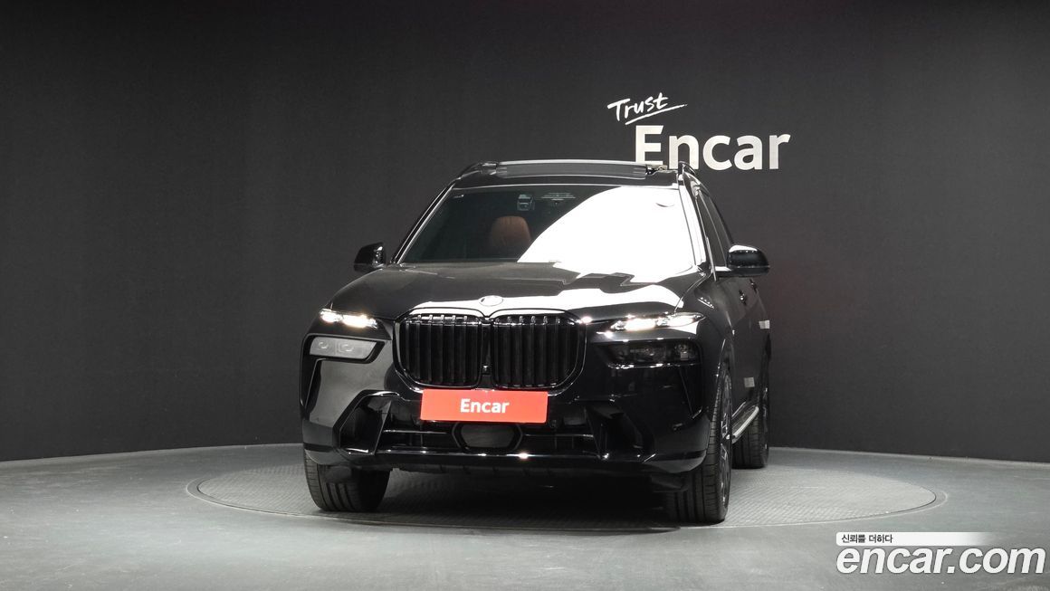 BMW X7 2025