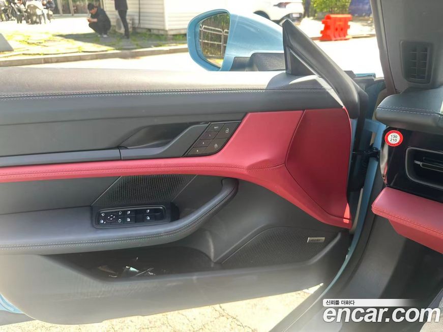 Porsche Taycan 2024